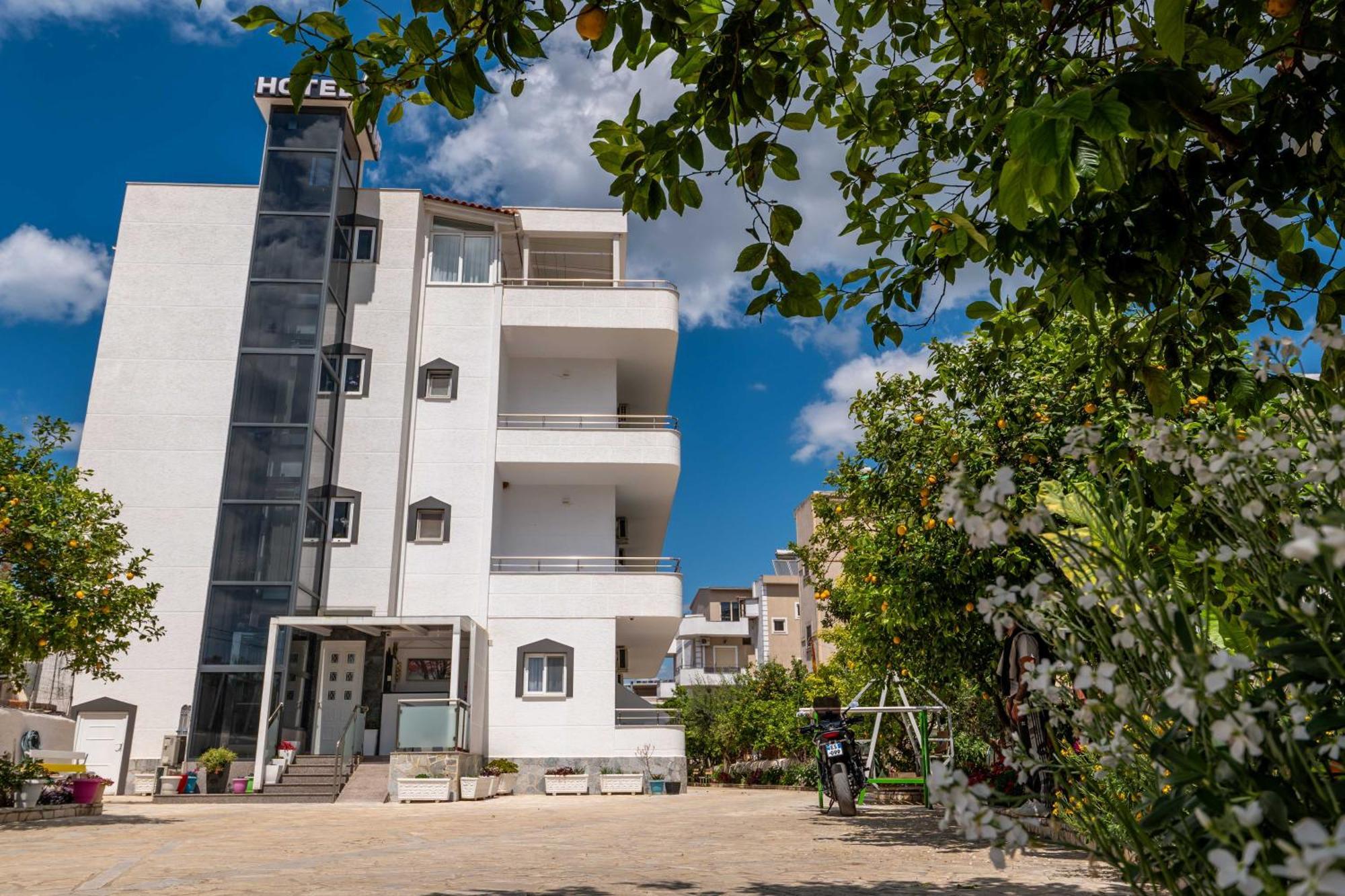 Hotel Artur2 Ksamil Exteriér fotografie